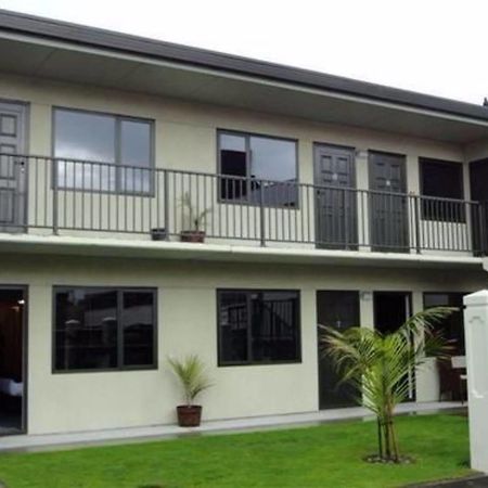 Asure Abode On Courtenay Motor Inn New Plymouth Bagian luar foto