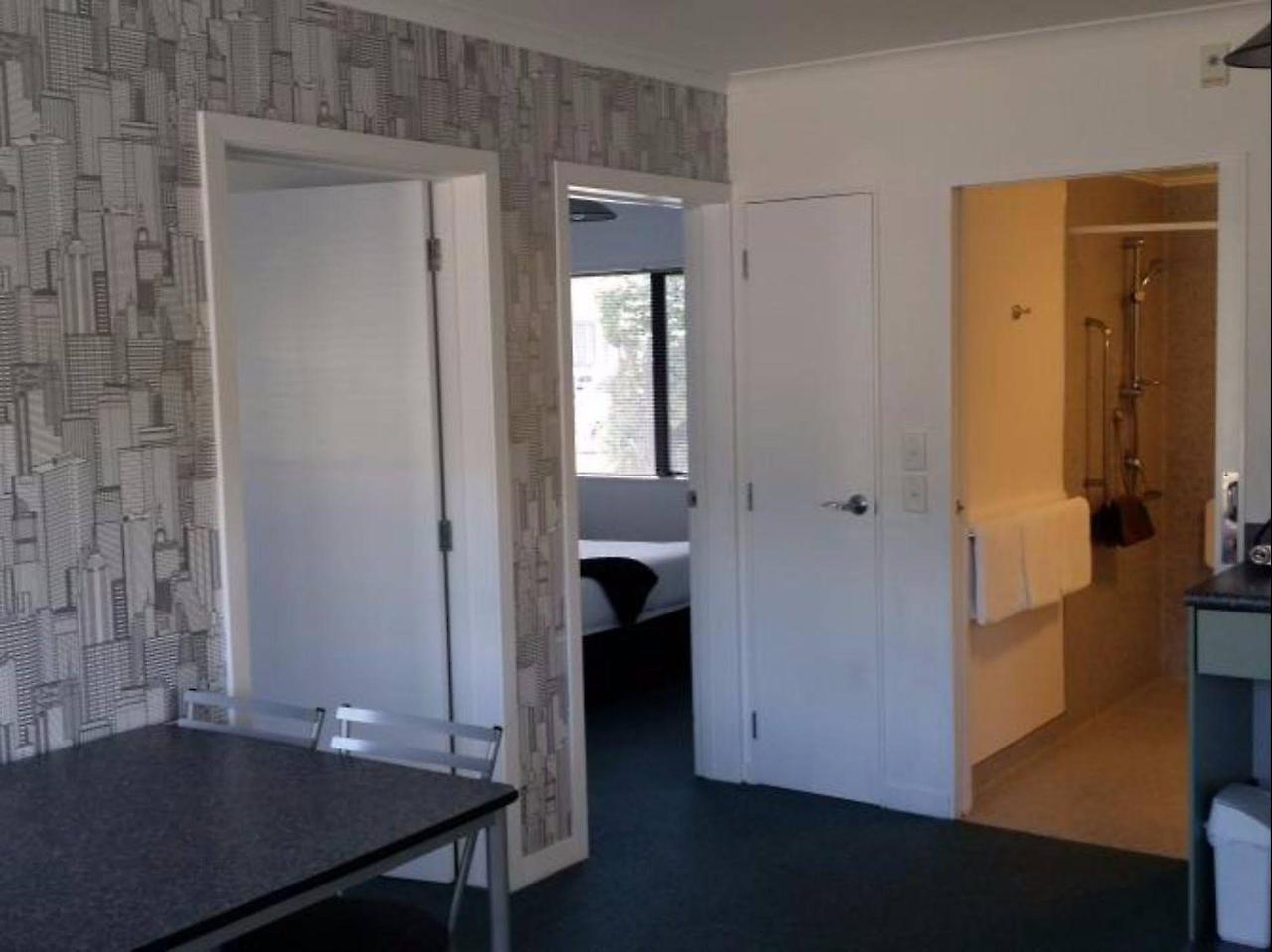 Asure Abode On Courtenay Motor Inn New Plymouth Bagian luar foto