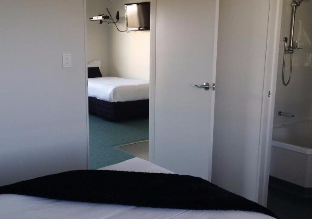Asure Abode On Courtenay Motor Inn New Plymouth Bagian luar foto
