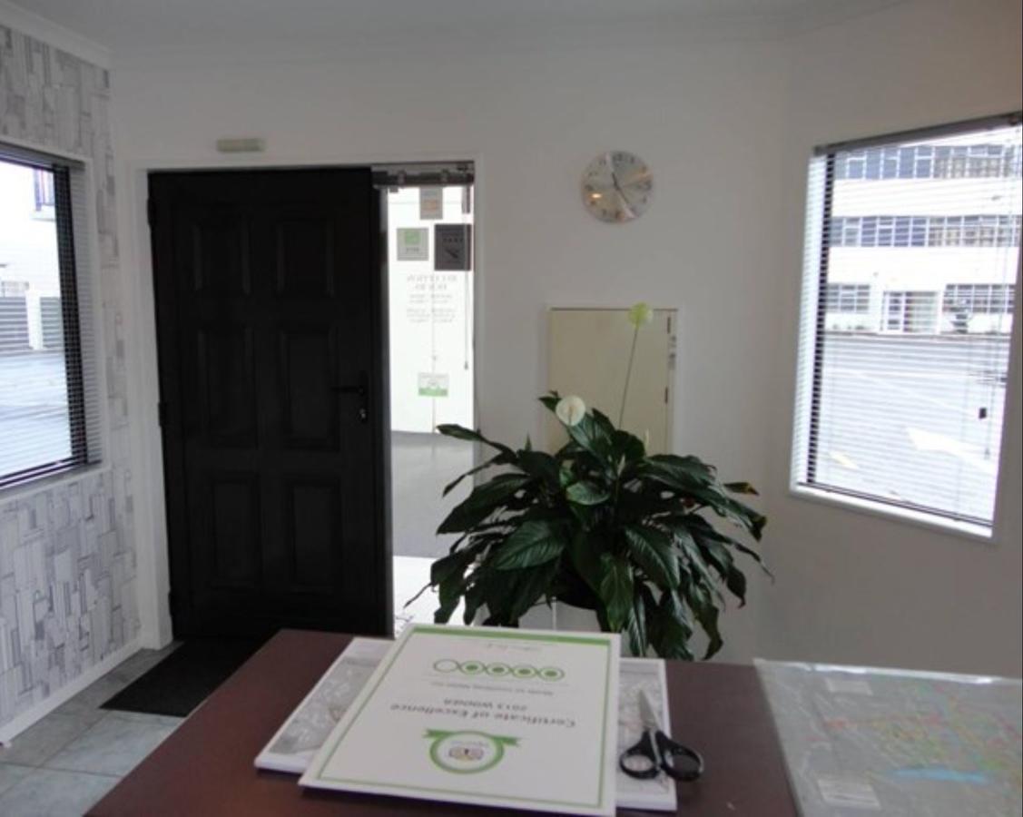 Asure Abode On Courtenay Motor Inn New Plymouth Bagian luar foto