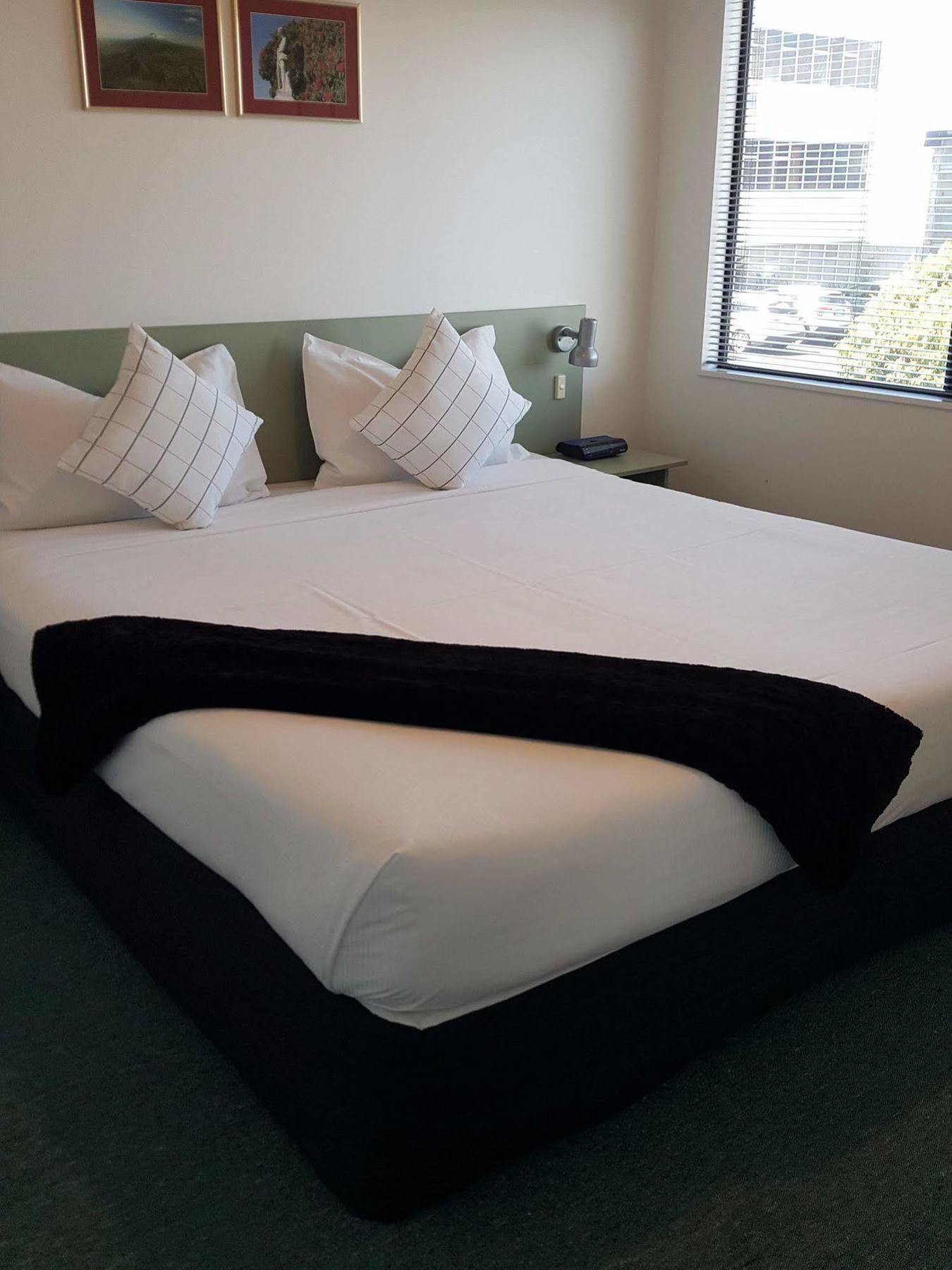 Asure Abode On Courtenay Motor Inn New Plymouth Bagian luar foto