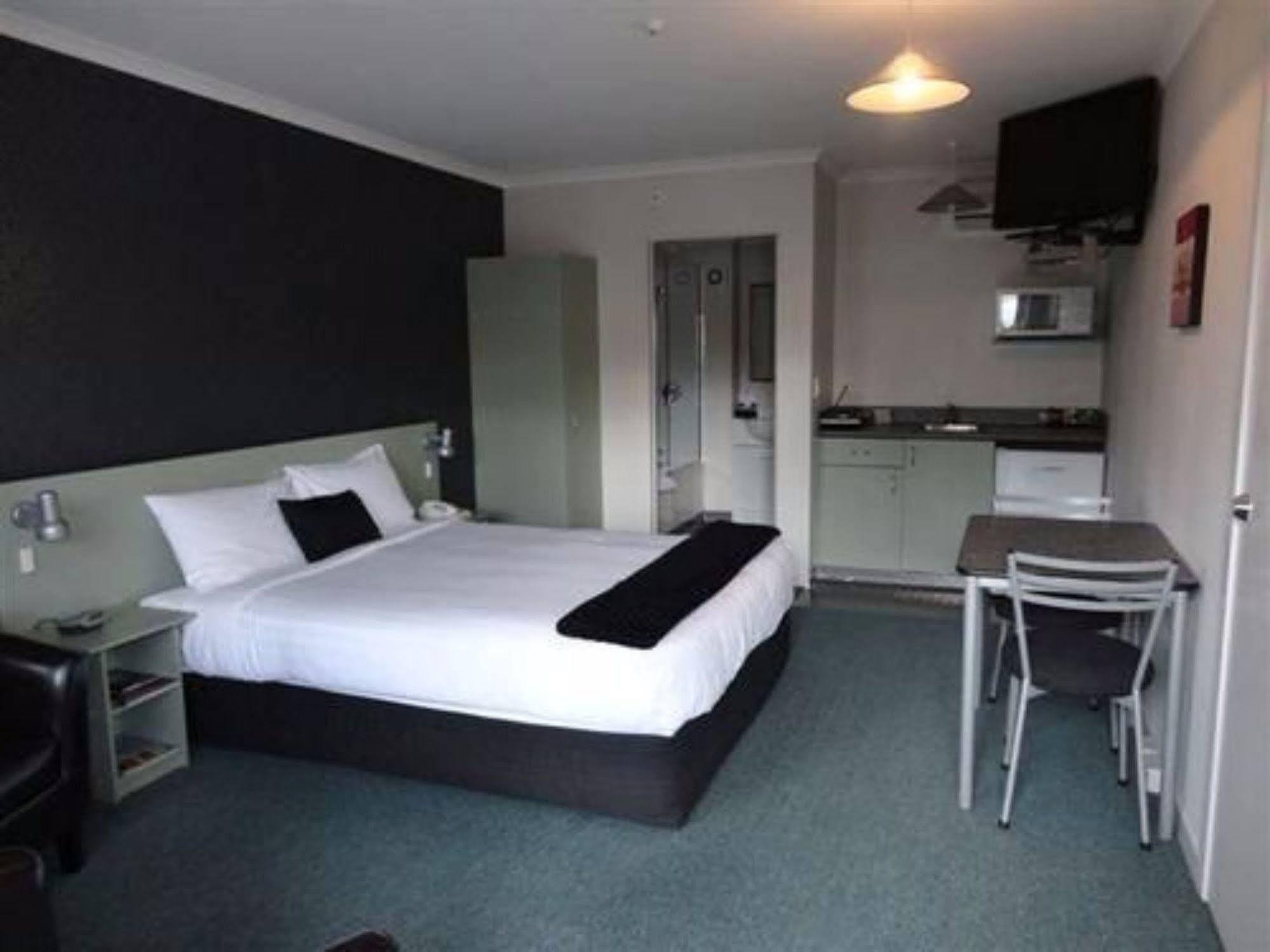 Asure Abode On Courtenay Motor Inn New Plymouth Bagian luar foto