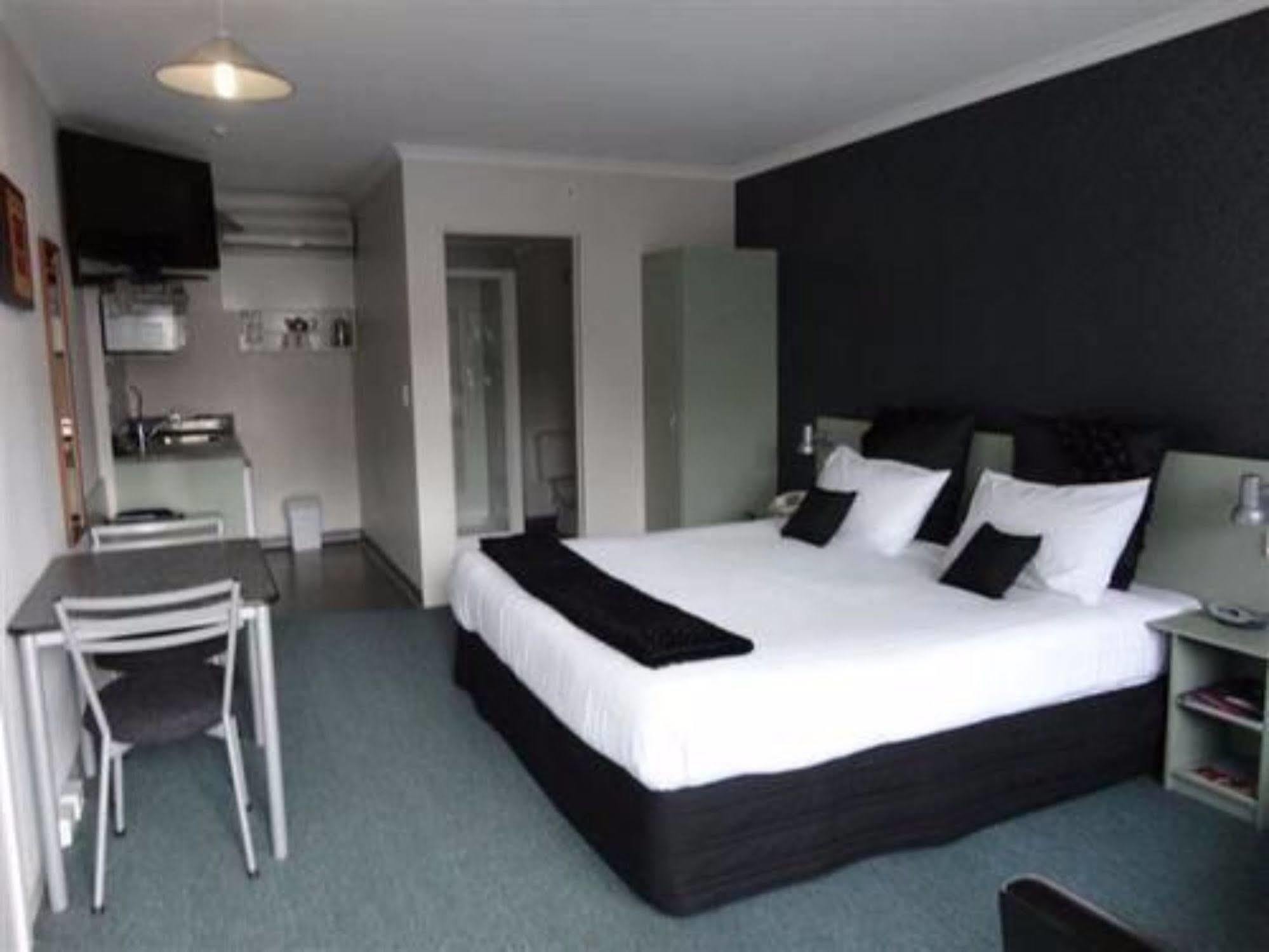 Asure Abode On Courtenay Motor Inn New Plymouth Bagian luar foto