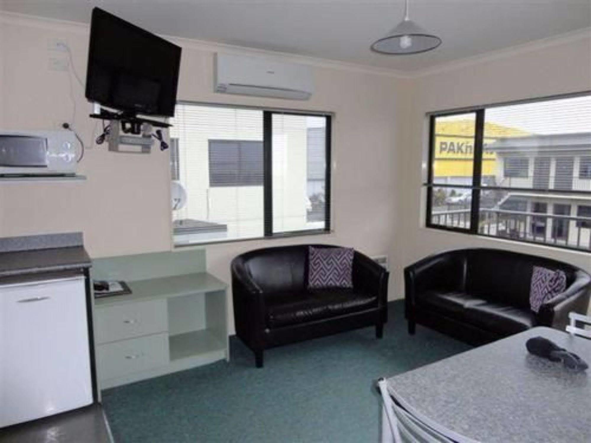 Asure Abode On Courtenay Motor Inn New Plymouth Bagian luar foto