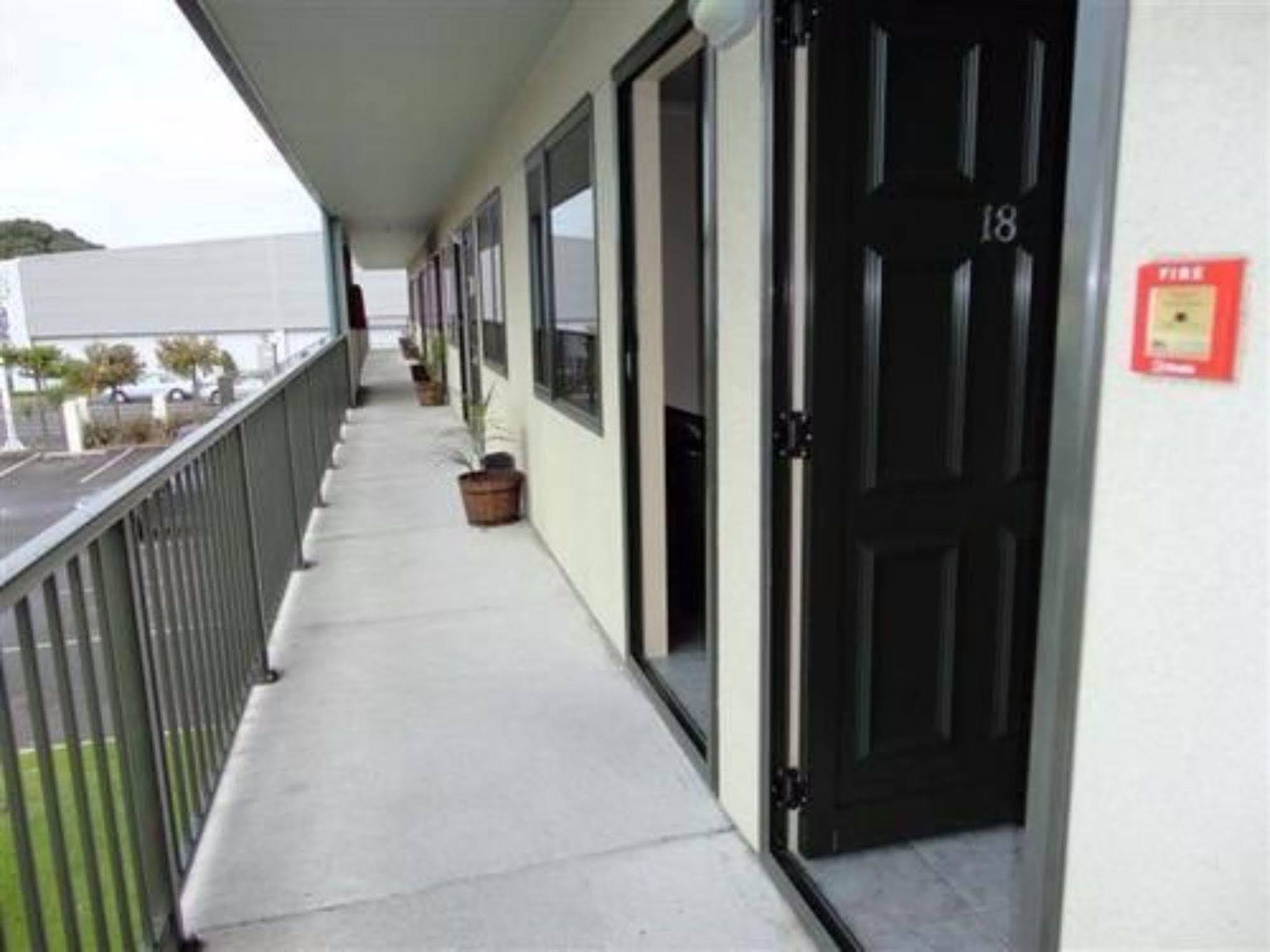 Asure Abode On Courtenay Motor Inn New Plymouth Bagian luar foto
