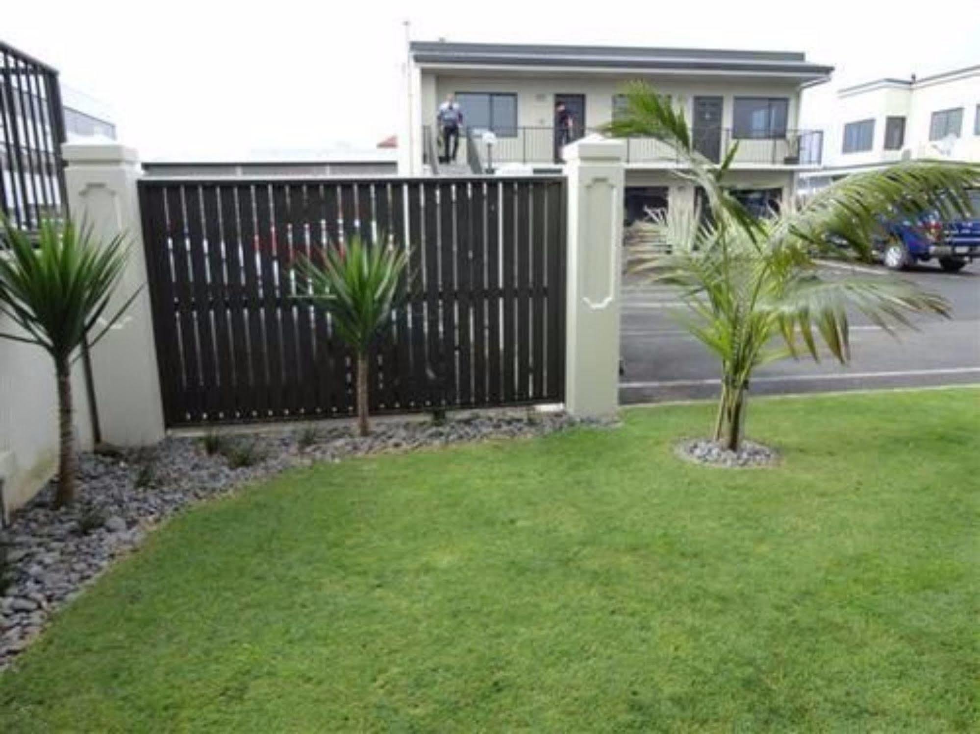 Asure Abode On Courtenay Motor Inn New Plymouth Bagian luar foto