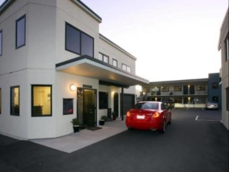 Asure Abode On Courtenay Motor Inn New Plymouth Bagian luar foto