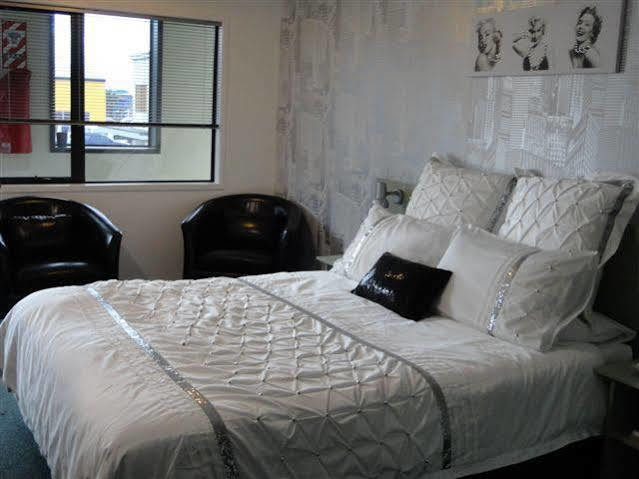 Asure Abode On Courtenay Motor Inn New Plymouth Bagian luar foto